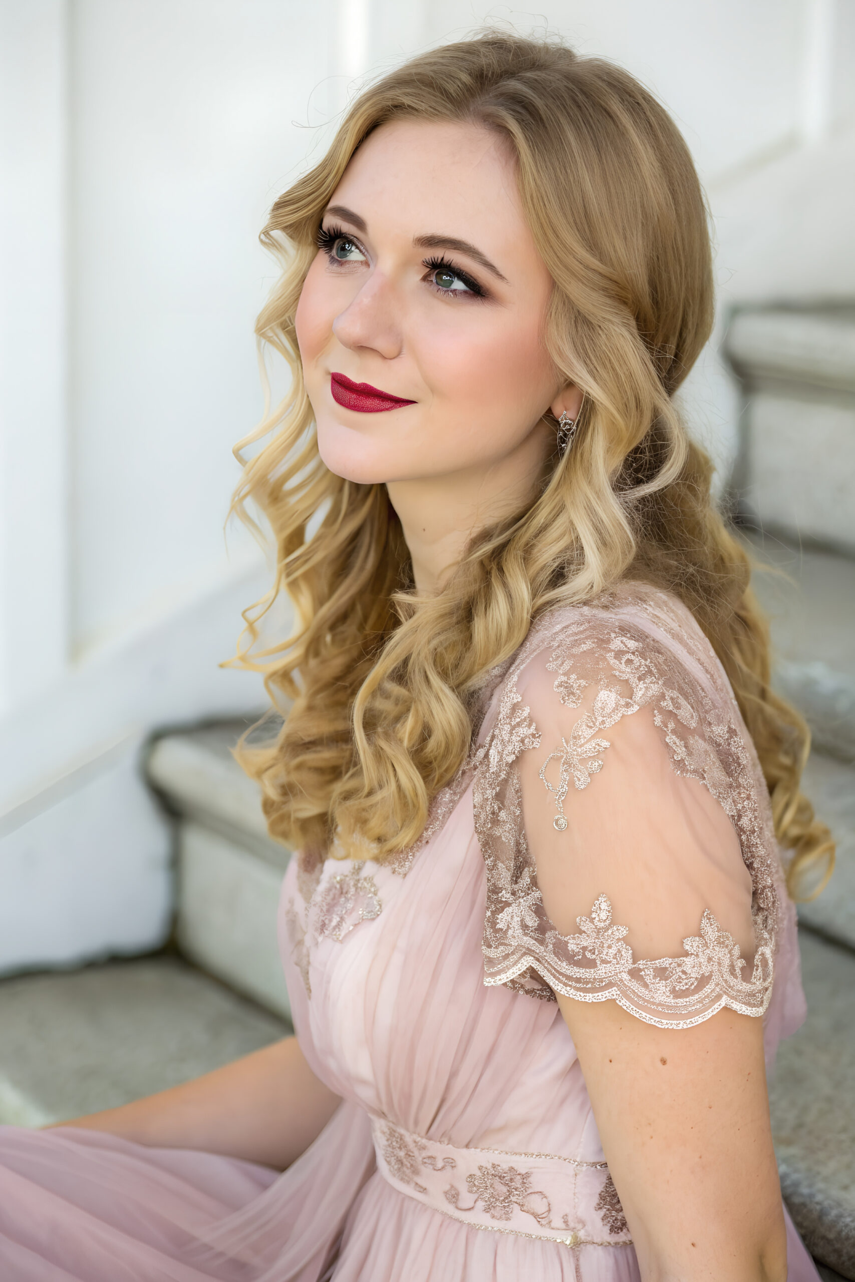 Lyra Swann Author Photo